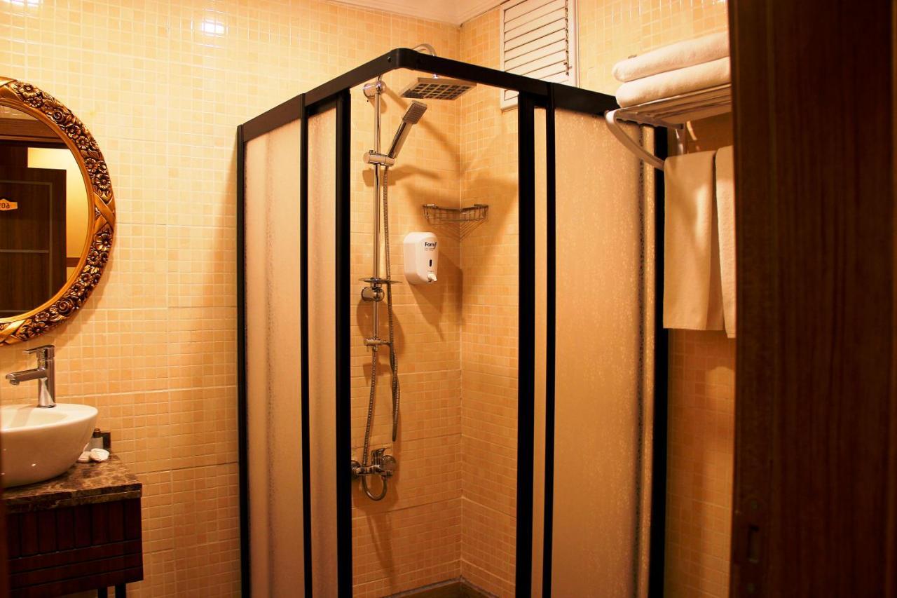 Gross Hotel Istanbul Bagian luar foto