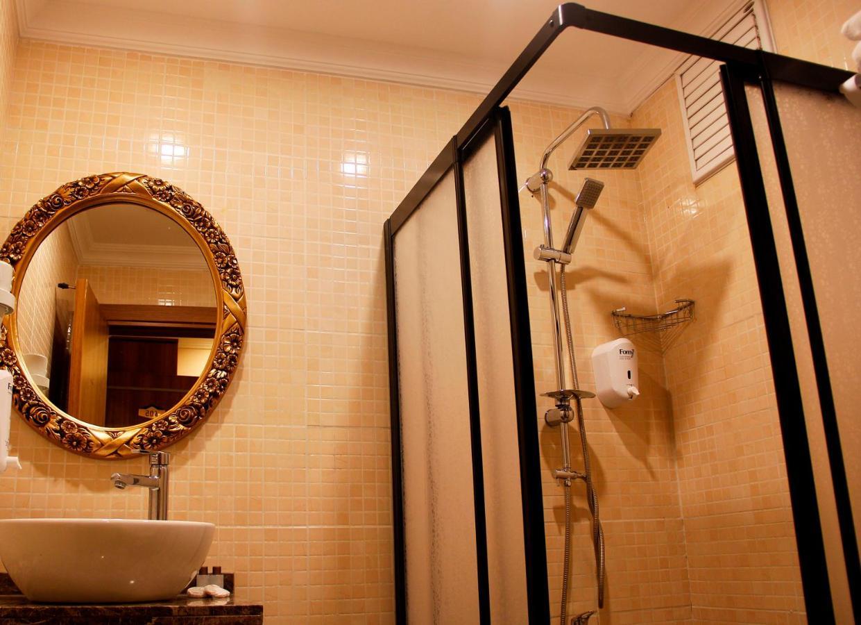 Gross Hotel Istanbul Bagian luar foto